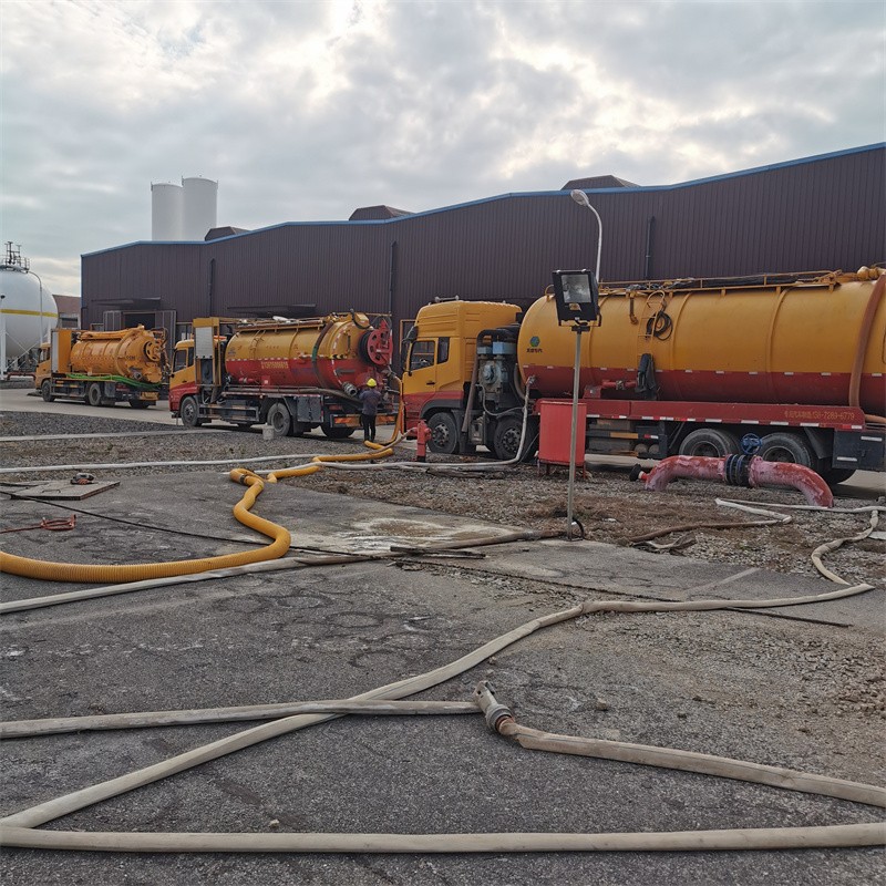 洛南污水池清理