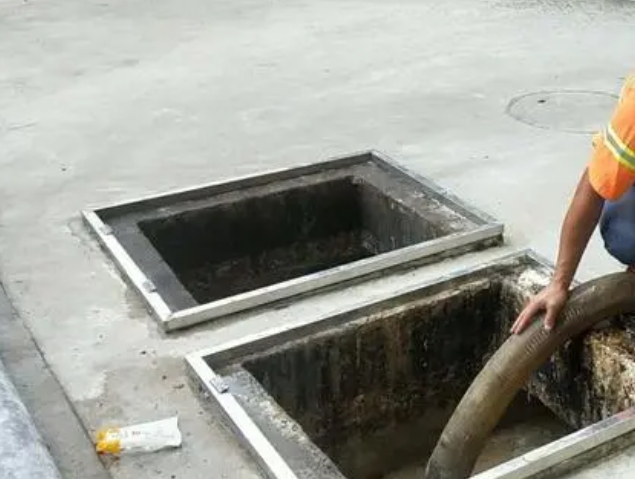 洛南化粪池清理